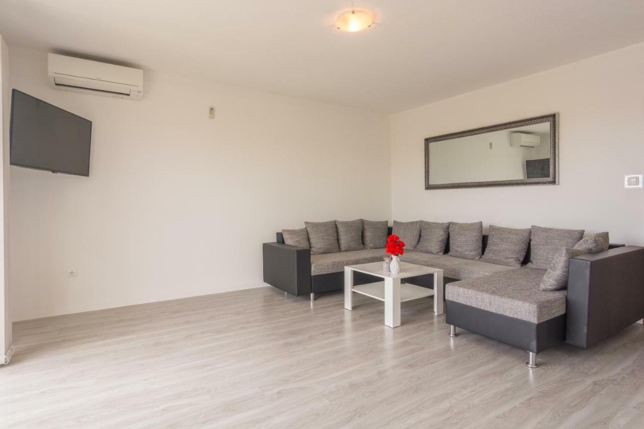 Apartment Kozina Zadar Bagian luar foto
